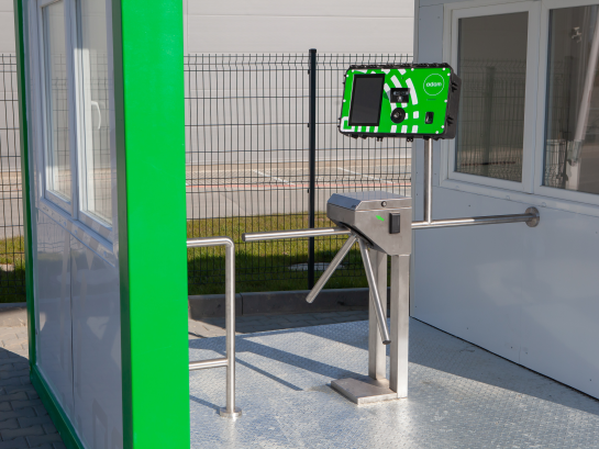 MOBILE TERMINAL